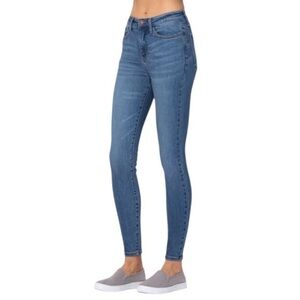 Judy Blue Gemma Skinny Fit Control Top Jeans Size 15/32 Style 88212 Mid Wash